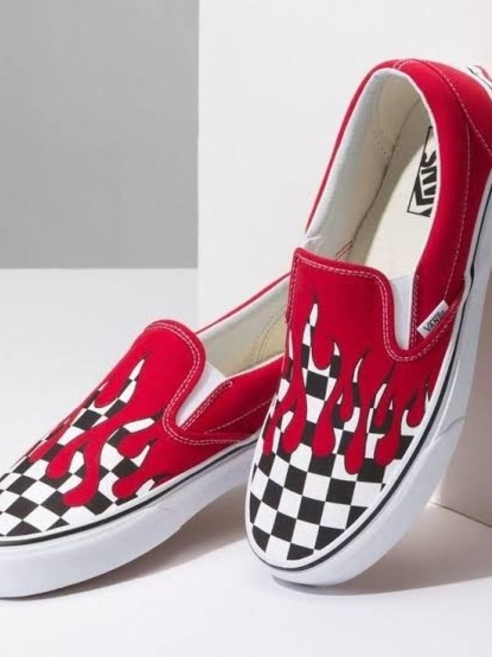 Vans Classic Slip-On Checkerboard Flame Slip-On - Red/Black